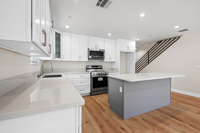 Building Photo - 7640 Wyngate St