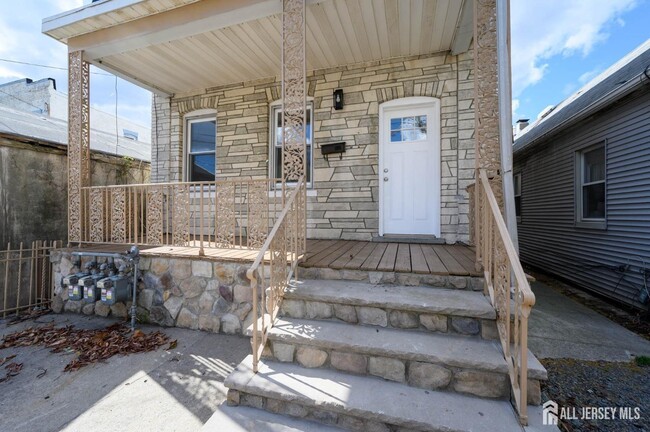 Primary Photo - 775 Central Pl