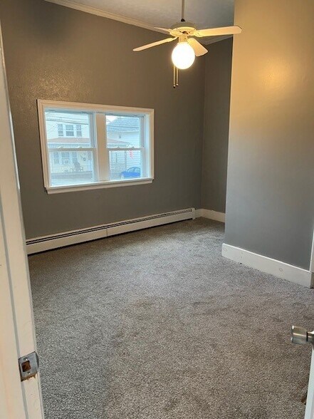 Bed Room 13X9 - 119 Harper St