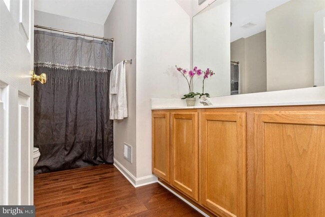 Building Photo - 2105 Twin Peaks Ct