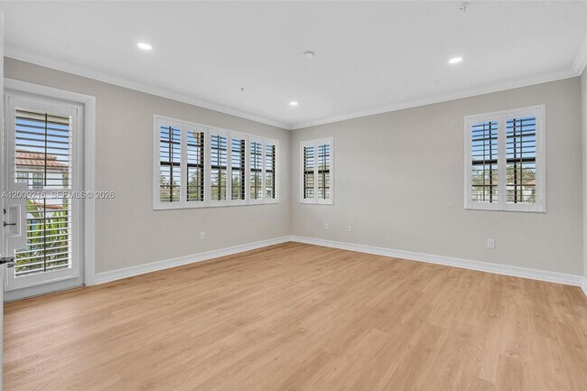Building Photo - 11541 SW 15th Ave