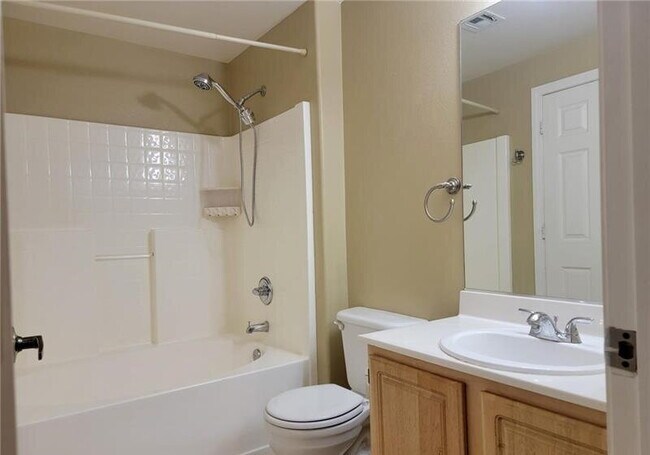 Building Photo - Gated Community Condo