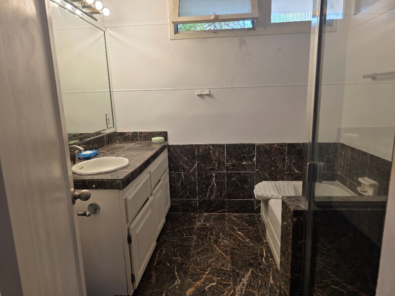 Building Photo - 1840 Benecia Ave