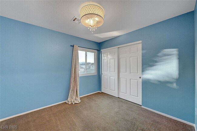 Building Photo - 5470 Logville St