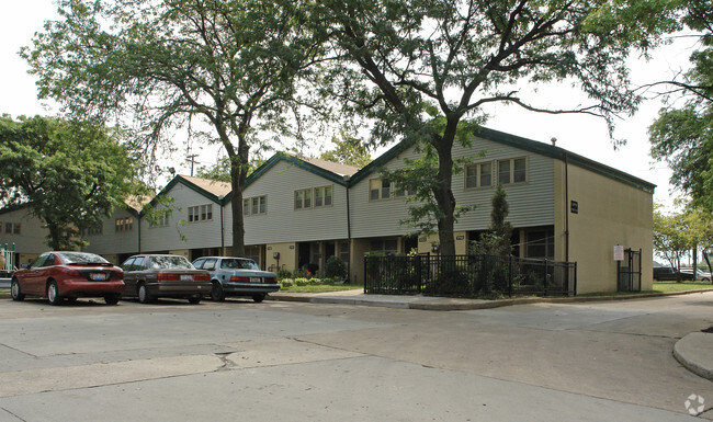 Building Photo - Wilson Apartments