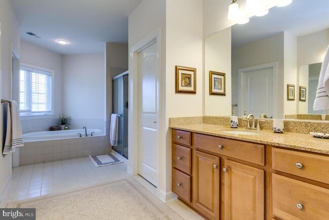 Building Photo - 42463 Pine Forest Dr