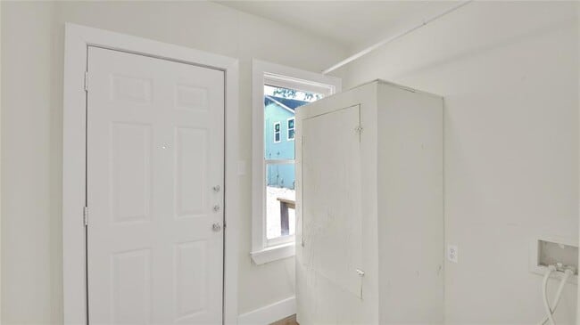 Building Photo - 4008 Speedway