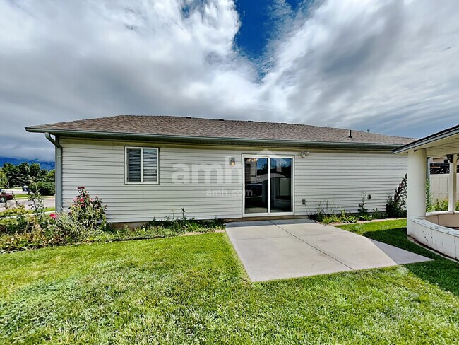 Building Photo - 171 N Century Drive