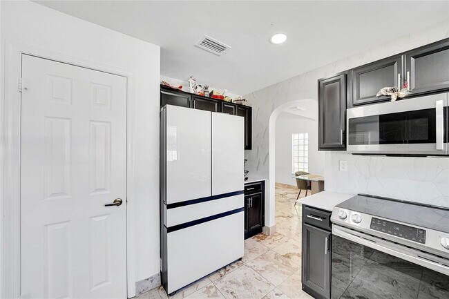 Building Photo - 1298 NW 192nd Terrace