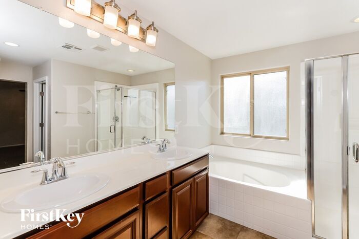 Building Photo - 6467 Kellyville Dr