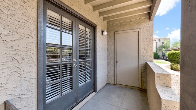 Building Photo - 5995 N 78th St