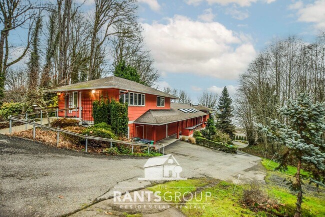Building Photo - Beautiful Unit on West Bay Drive!