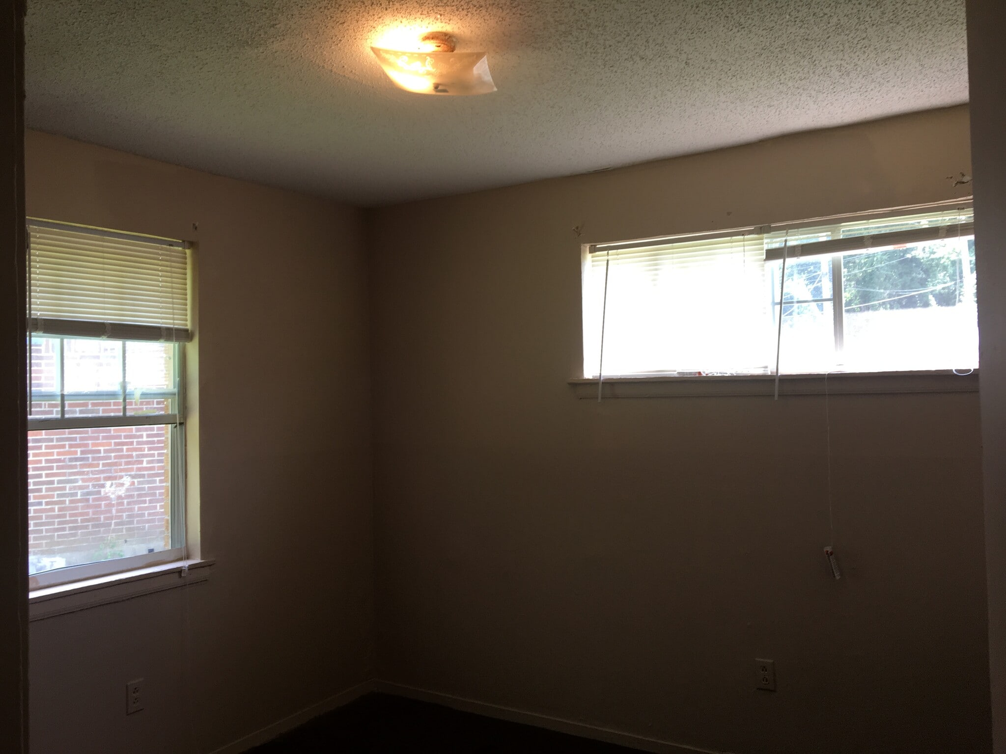 Building Photo - 2563 Peres Ave