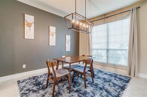 Building Photo - 4416 Lakeview Dr