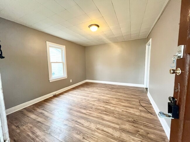 Building Photo - 2110 Ratcliffe Ave