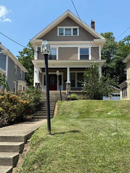 Building Photo - 753 Delta Ave