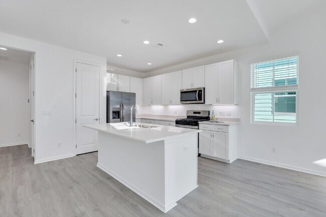 Building Photo - 165 Salty Fin Dr