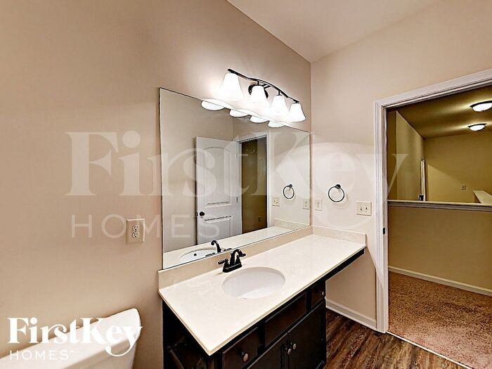 Building Photo - 8030 Gracen Dr
