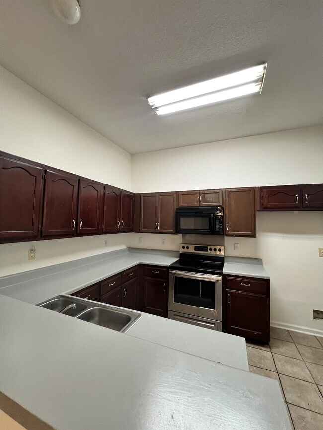 Building Photo - 5760 Pecan Trce