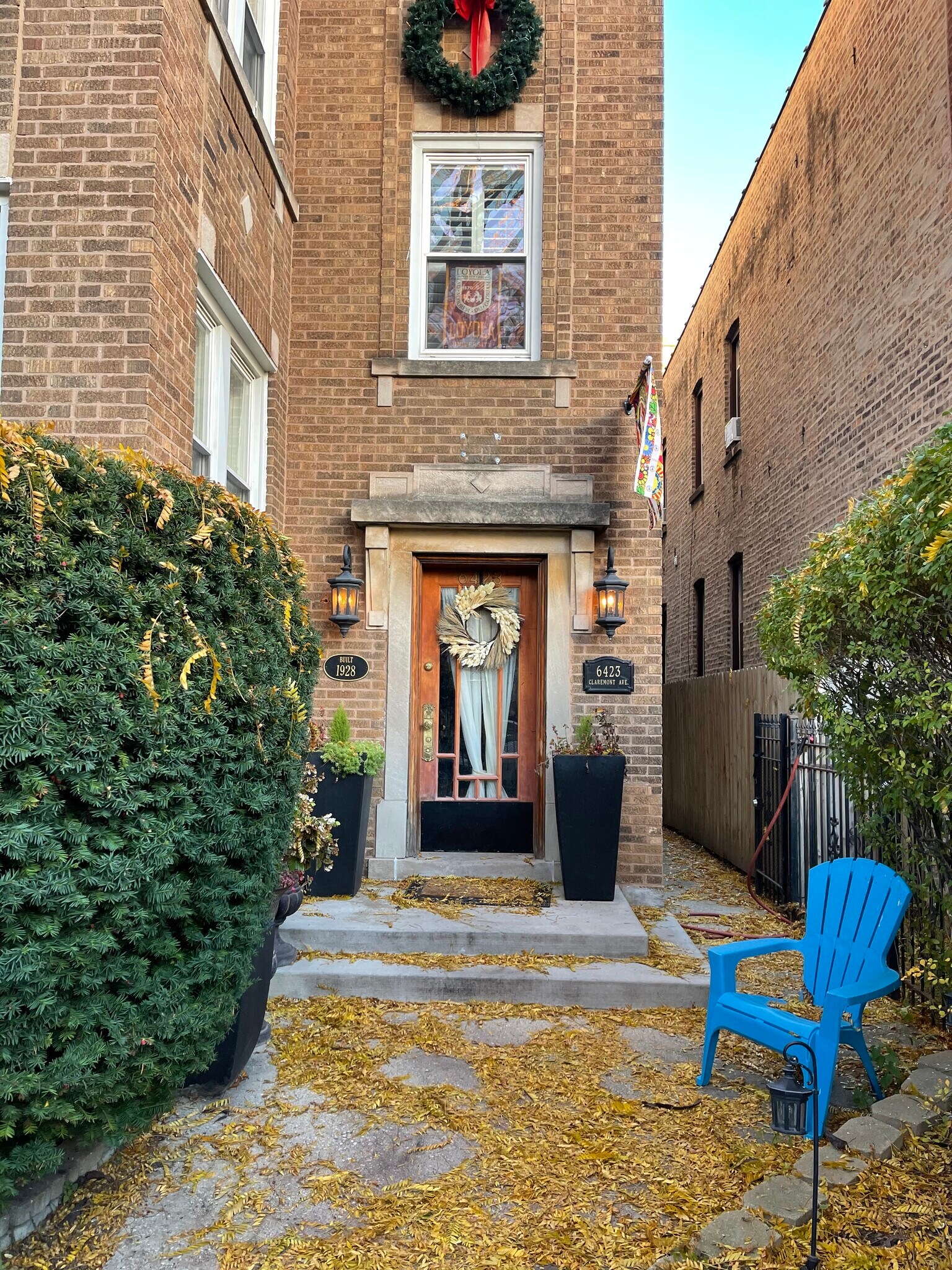 Front entry - 6423 N Claremont Ave