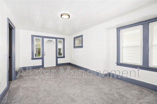 Building Photo - 961 Wyley Ave