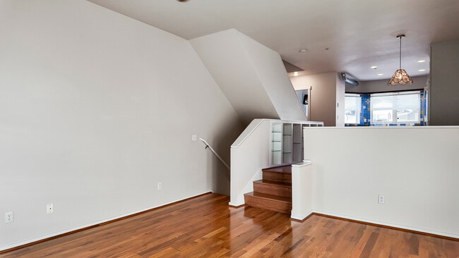 Building Photo - 11560 Stone Ave N