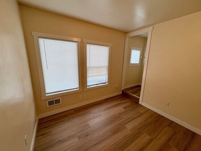 Building Photo - WESTLING RAINIER AVE S