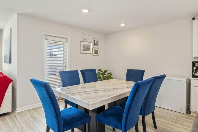 Building Photo - 4735 Airmen Dr