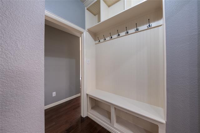 Building Photo - 2432 Greenbrook Dr