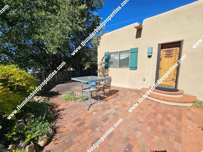 Building Photo - Charming Historic Tesuque Home – Fully Fur...