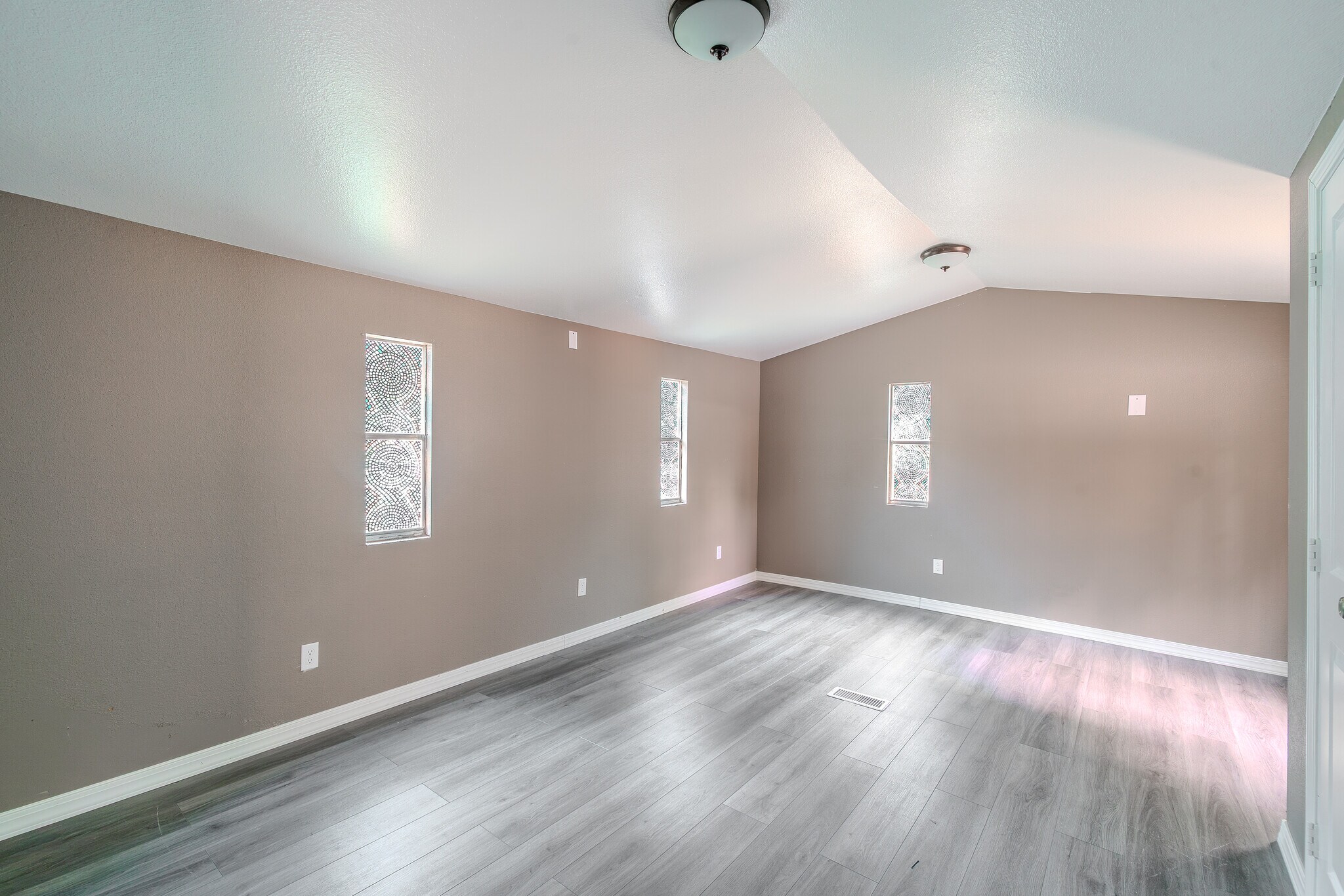 Building Photo - 5641 Kimber Ln