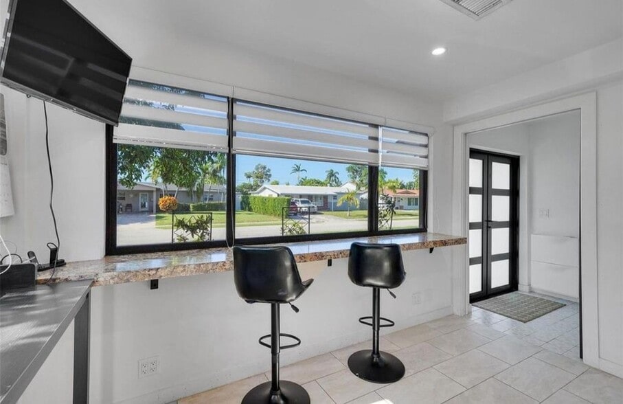 Building Photo - 1736 NW 38th St