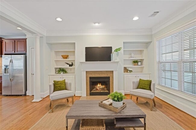 Building Photo - 2763 Durham Dr NE