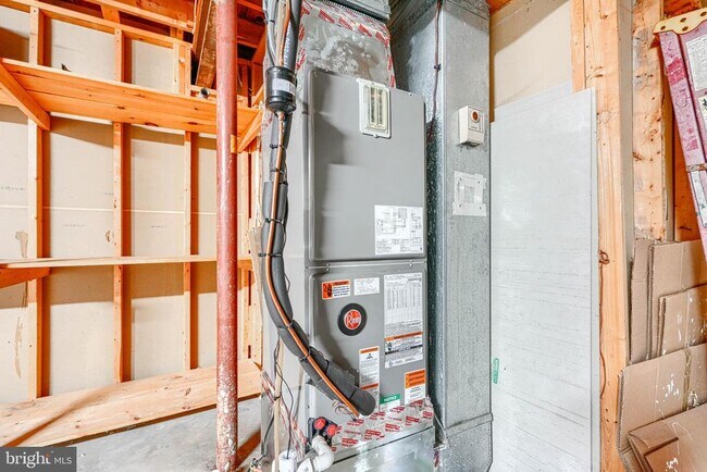 Building Photo - 414 Five Farms Ln