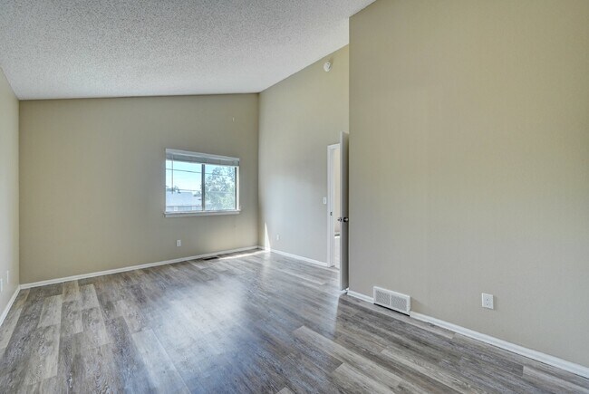 Building Photo - $2,245 - 3 Bed, 3 Bath Home with Finished ...
