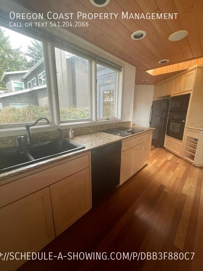 Little Whale Cove House! 465 Cove Point Depoe Bay OR 97341