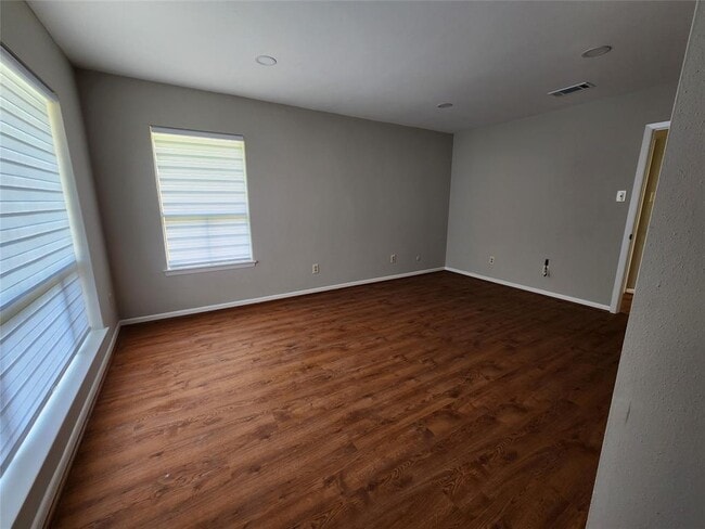 Building Photo - 8023 S Braeswood Blvd