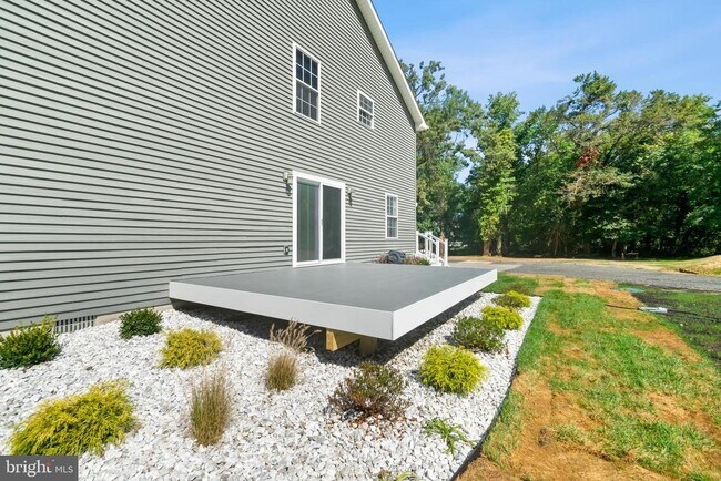 Building Photo - 680 Chestnut Springs Ln