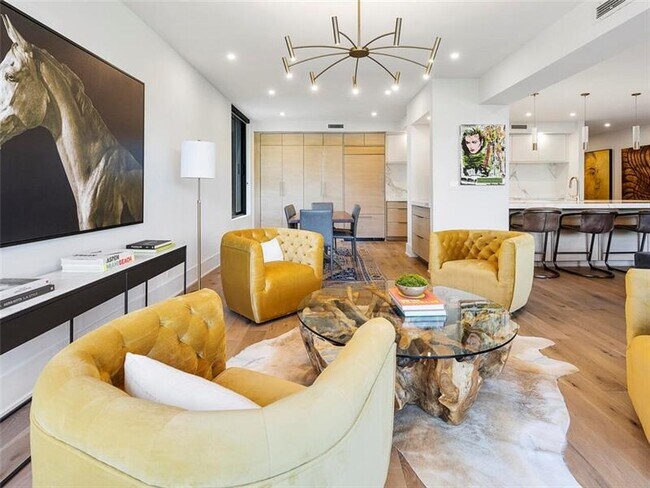 Building Photo - 2660 Peachtree Rd NW