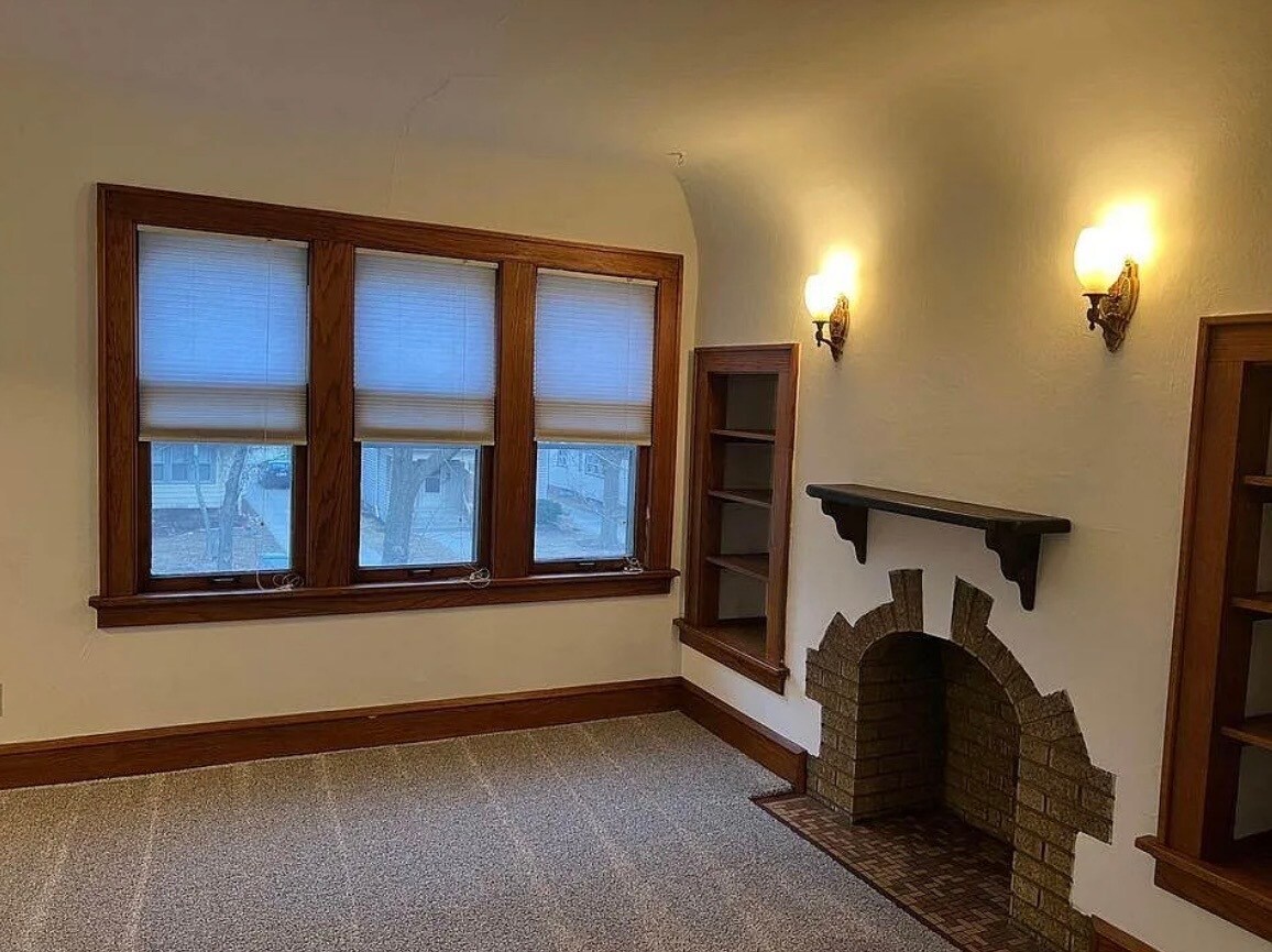 Building Photo - 2343 N 56th St