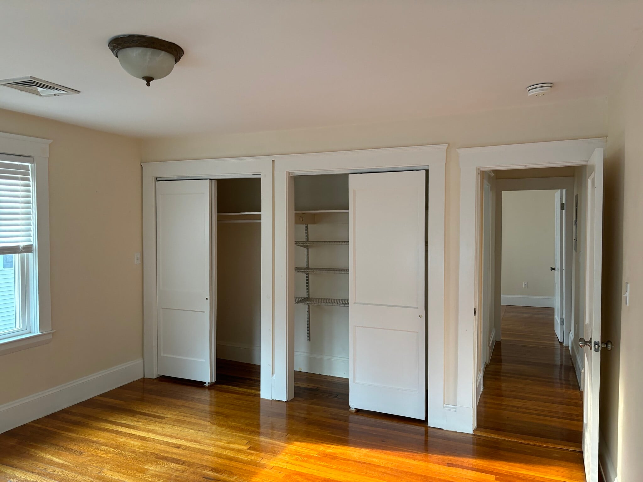 Building Photo - 253 Brown St