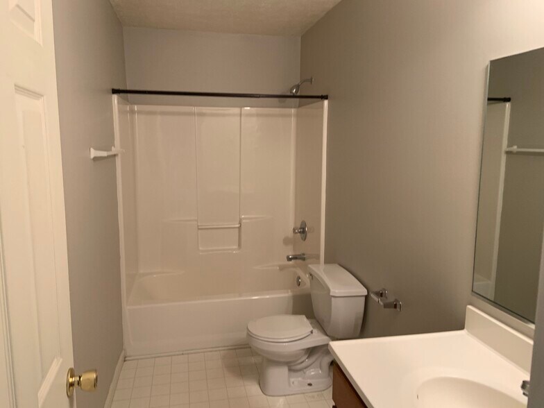 Building Photo - 3880 S Cramer Cir