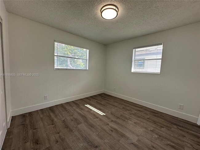 Building Photo - 116 NW 2nd Ave