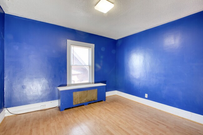 Building Photo - 103 Hungerford St