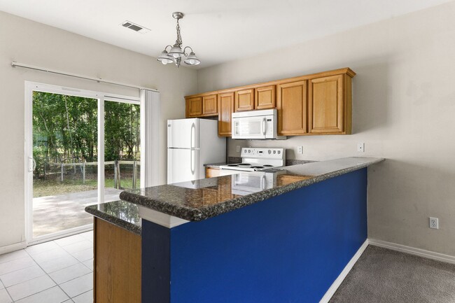 Building Photo - 3 Bedroom Renovated in Bay St. Luis