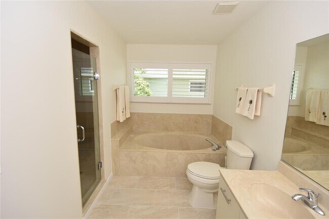 Building Photo - 26 Landings Ln
