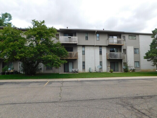 Building Photo - 31993 W 12 Mile Rd