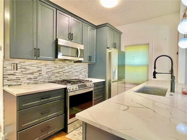 Building Photo - 220 Berean Ave SE