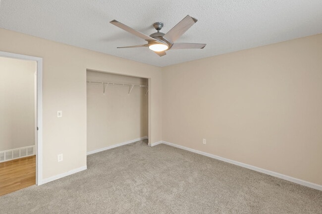 Building Photo - 1875 Shawnee Dr