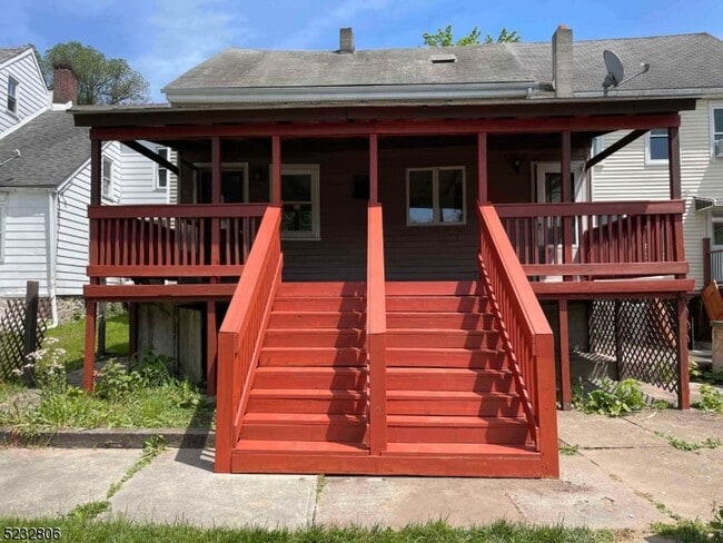 Building Photo - 175 Market St